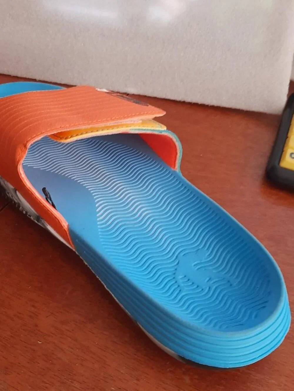 NEW ! And 1 Men MultiColor Slipper Size 9